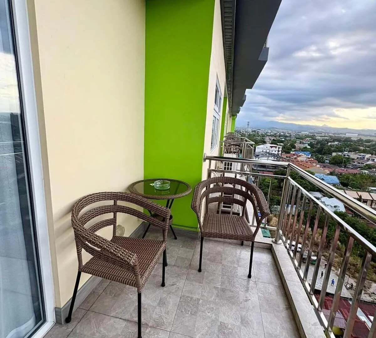 Apartamento Sheryll Escapes - La Grande 11Th Floor, Phase 2, Luxury 1Br Balcony Ángeles Filipinas